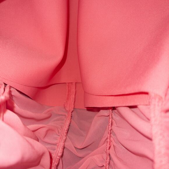 NWT Elliatt Sugarpink‎ Bodycon Katarina Ruched Mesh Midi Dress Small - Picture 4 of 6